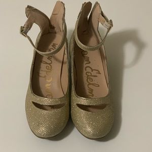 Sam Edelman Gold Shoes•SZ 2
